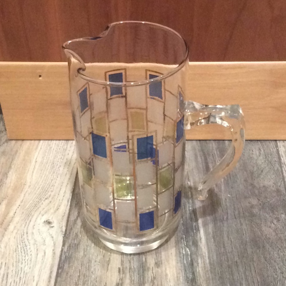 Vintage Glass pitcher - Picture 2 of 6